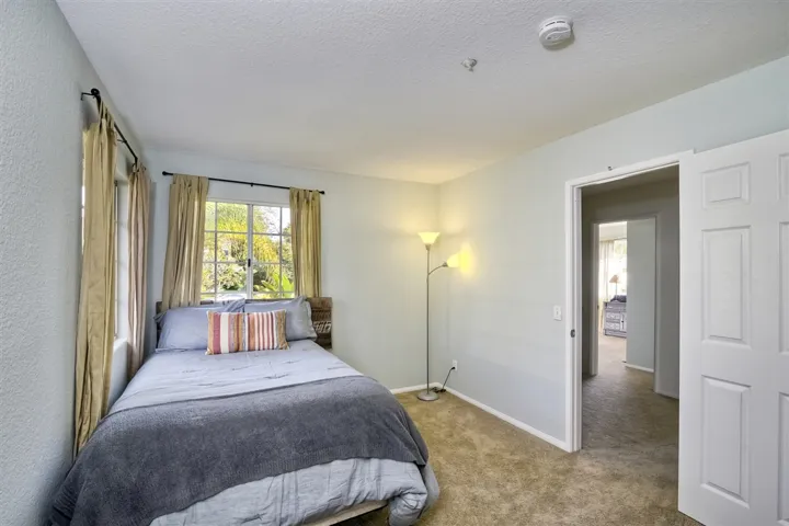 1072 Normandy Hill Lane, Encinitas, California 92024