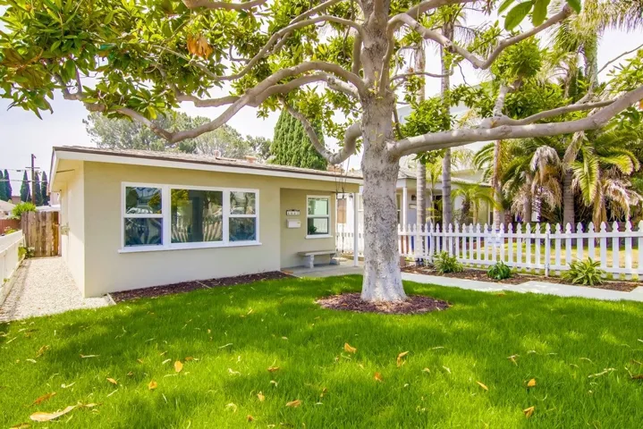 1617 Thomas, San Diego, California 92109