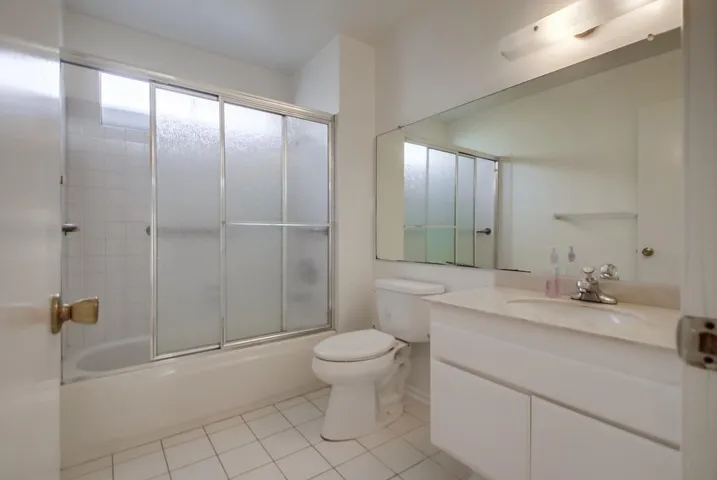 7828 Quebrada Circle, Carlsbad, California 92009