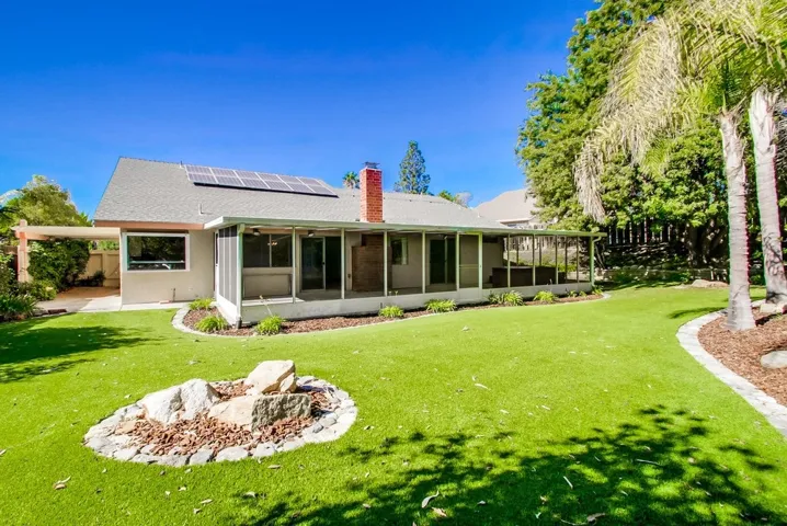7828 Quebrada Circle, Carlsbad, California 92009