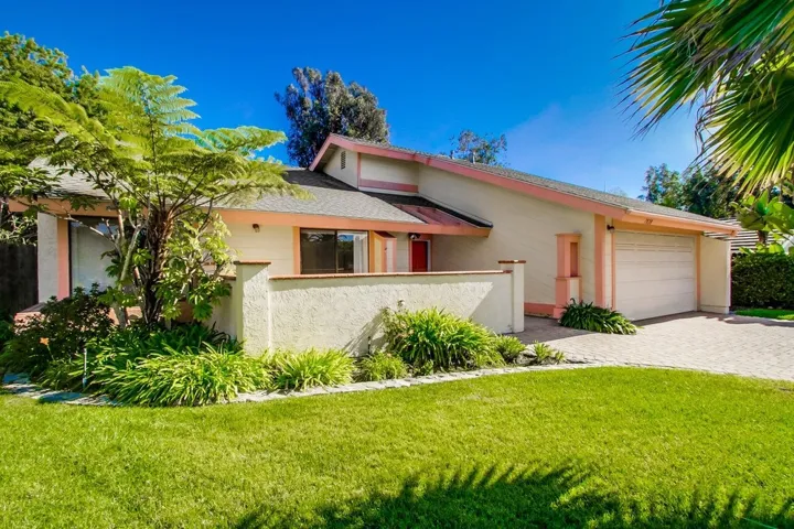 7828 Quebrada Circle, Carlsbad, California 92009