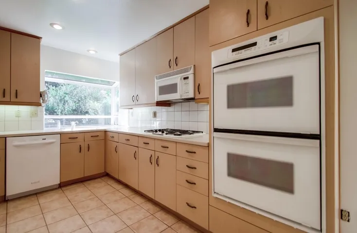 7828 Quebrada Circle, Carlsbad, California 92009