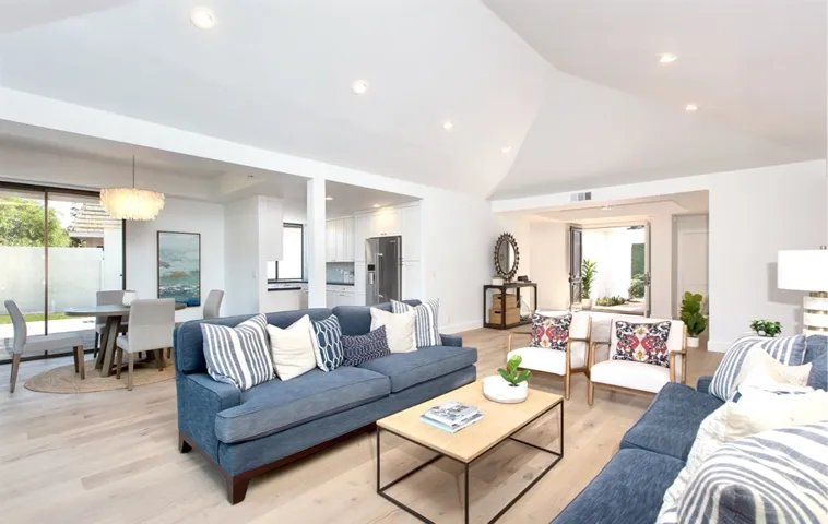 2560 Caminito Porthcawl, La Jolla, California 92037