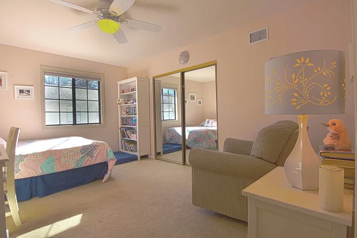 7642 Nueva Castilla Way, Carlsbad, California 92009