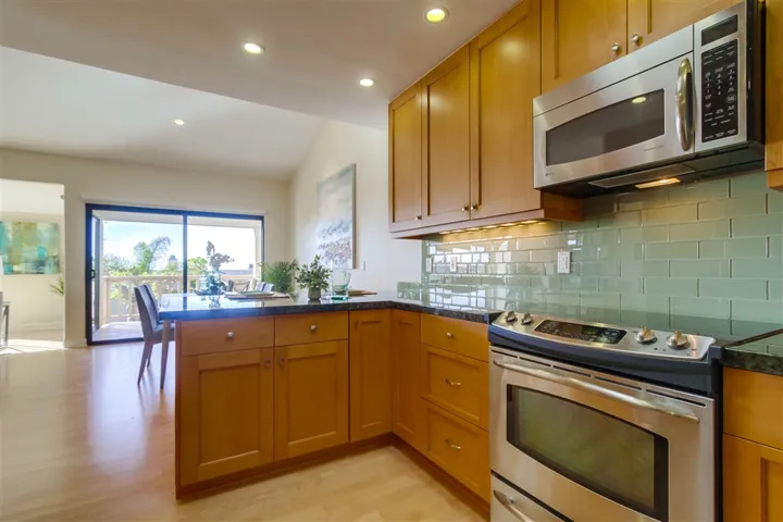561 S Sierra 36, Solana Beach, California 92075