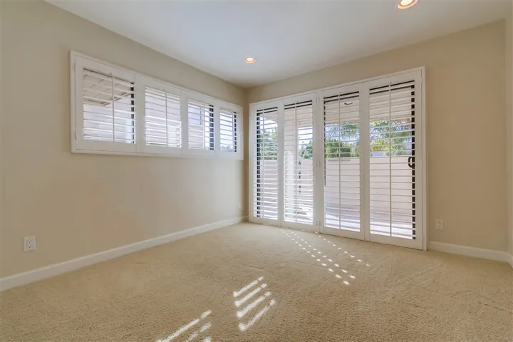 561 S Sierra 36, Solana Beach, California 92075