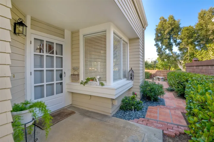 826 Daphne Ct, Carlsbad, California 92011