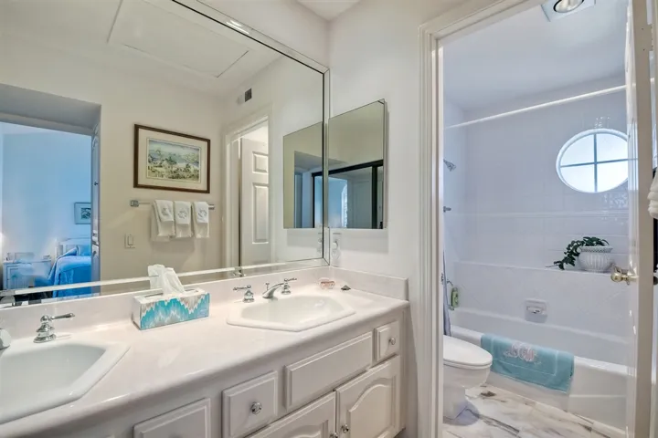 826 Daphne Ct, Carlsbad, California 92011
