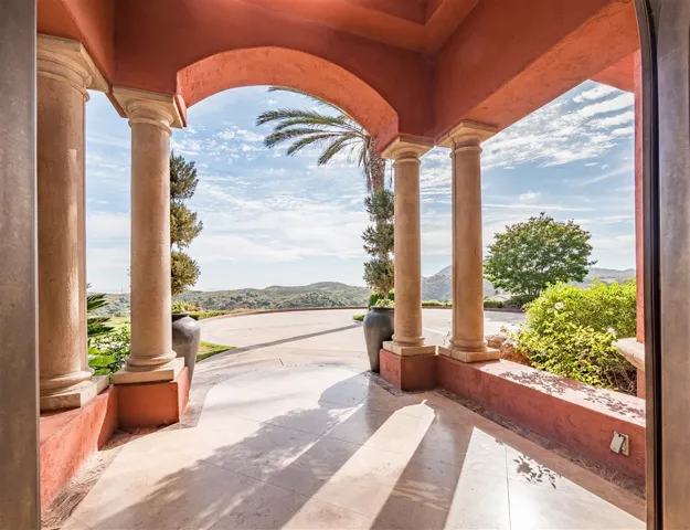 16990 Deer Hill Estates, Lakeside, California 92040