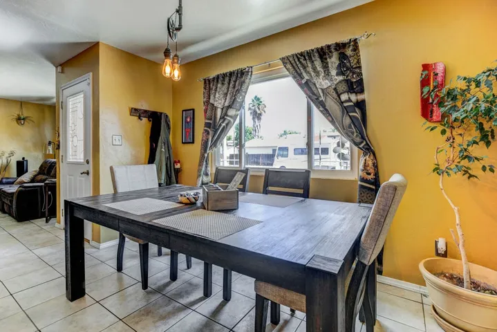 9810 Colt Ln., Lakeside, California 92040