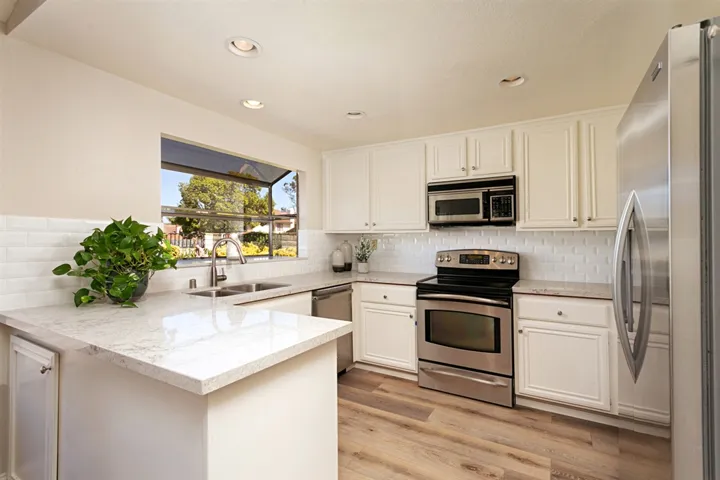 11698 Corte Morita, San Diego, California 92128