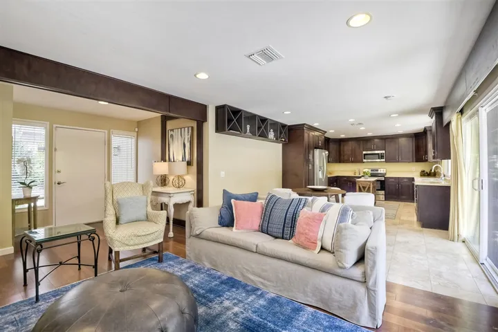 1636 Burgundy Road, Encinitas, California 92024