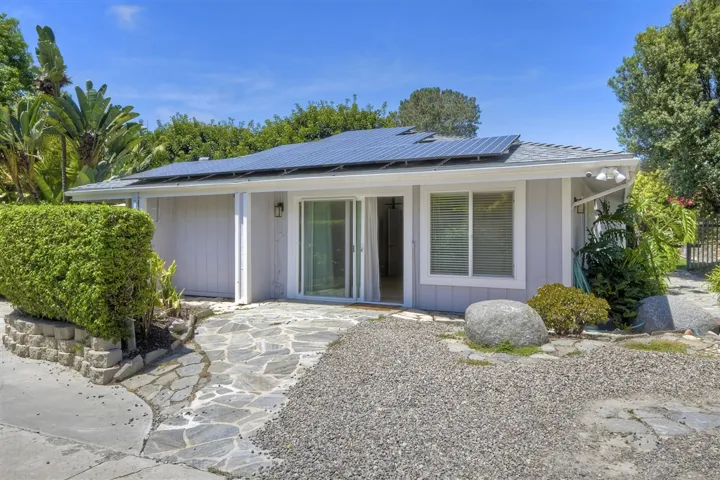 1636 Burgundy Road, Encinitas, California 92024