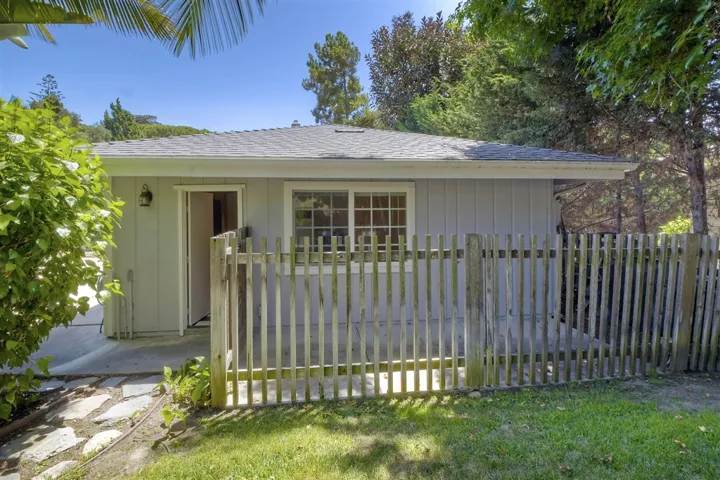1636 Burgundy Road, Encinitas, California 92024