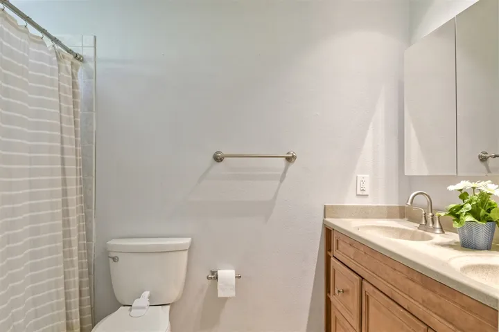 1636 Burgundy Road, Encinitas, California 92024