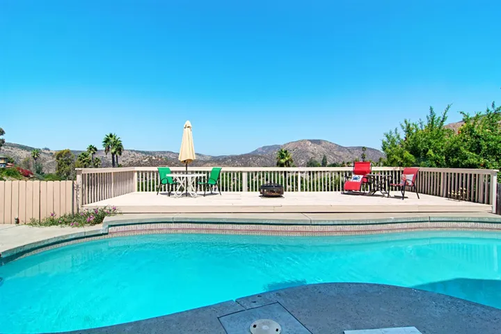 6634 Winding Creek Dr, San Diego, California 92119