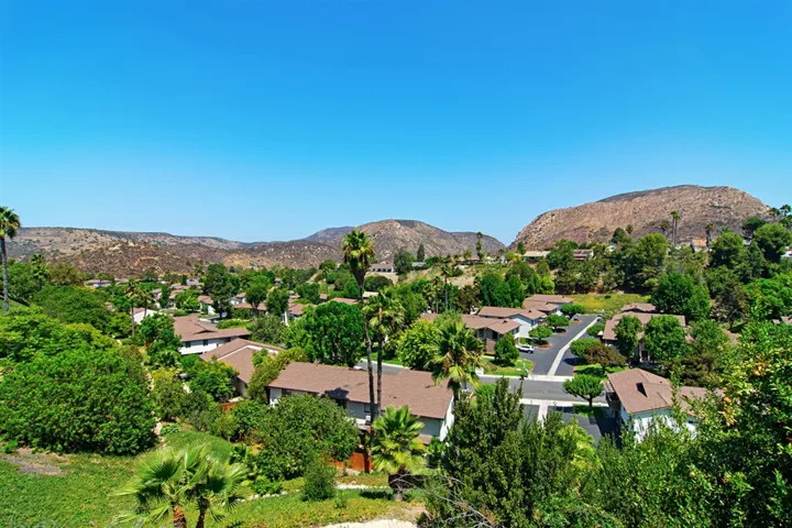 6634 Winding Creek Dr, San Diego, California 92119