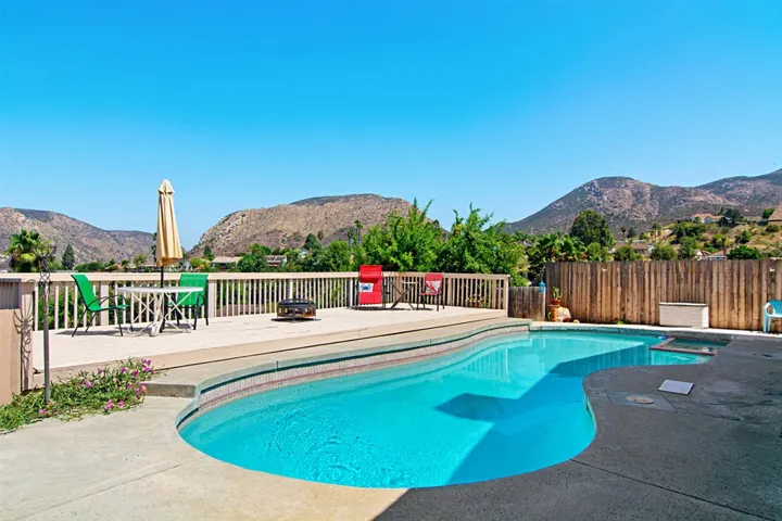 6634 Winding Creek Dr, San Diego, California 92119