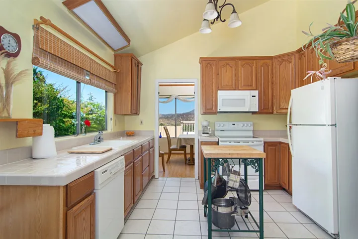6634 Winding Creek Dr, San Diego, California 92119