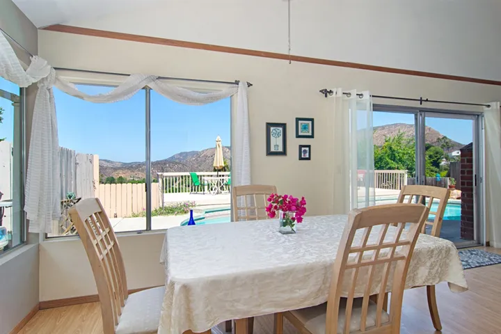 6634 Winding Creek Dr, San Diego, California 92119