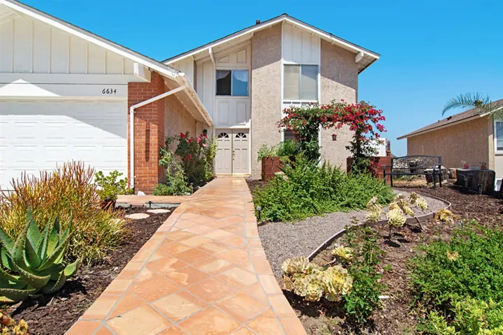 6634 Winding Creek Dr, San Diego, California 92119
