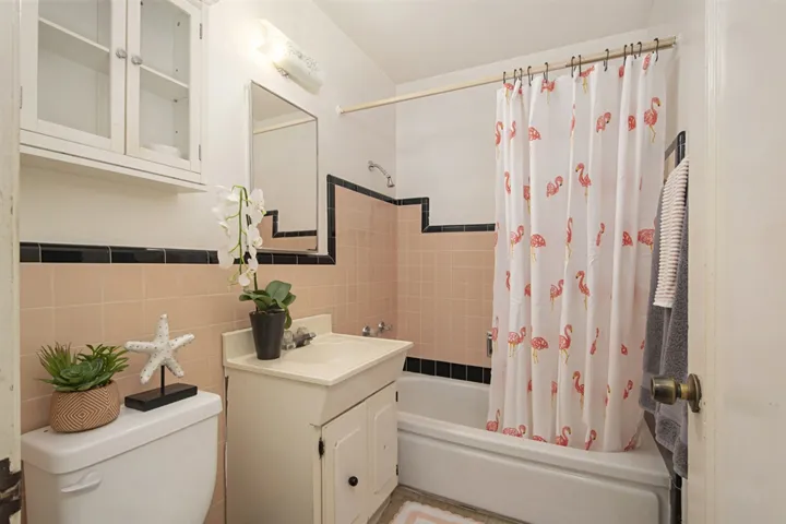 1424 2nd Street, Coronado, California 92118