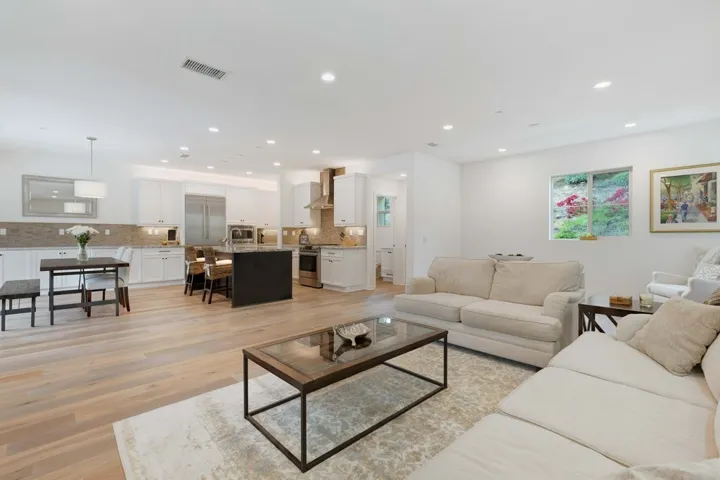 8338 Summit Way, San Diego, California 92108