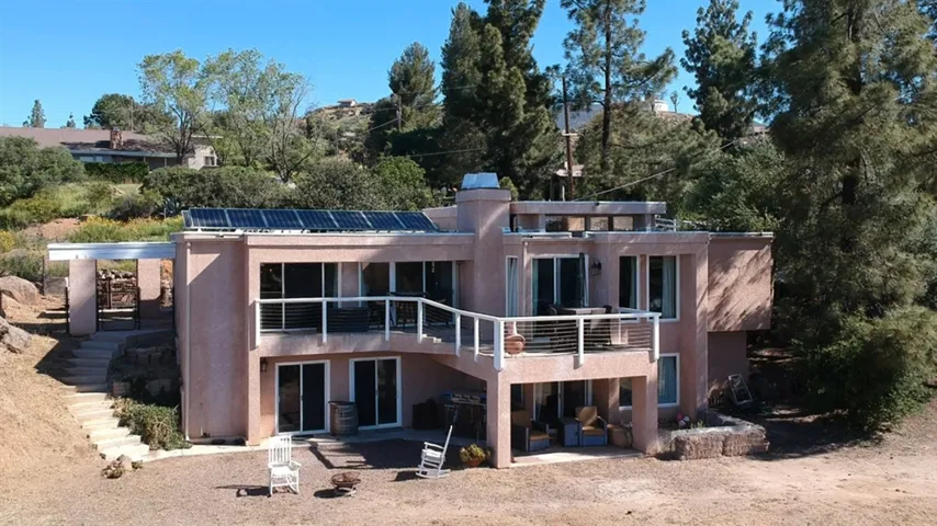 2005 Via Dieguenos, Alpine, California 91901