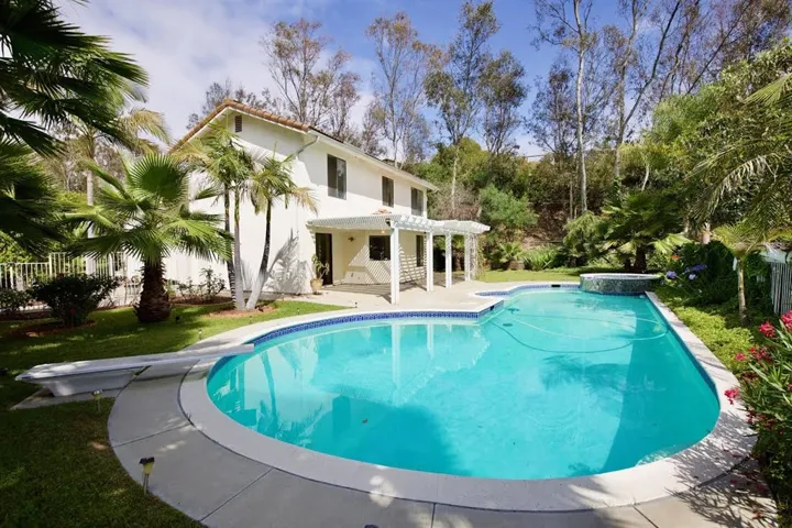 10125 Avenida Magnifica, San Diego, California 92131