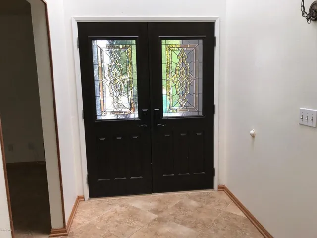 Double entry doors