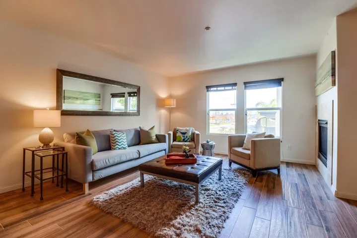 3544 Shoreline Bluff Ln, San Diego, California 92110