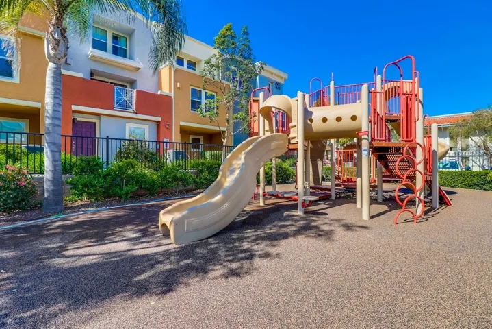 3544 Shoreline Bluff Ln, San Diego, California 92110