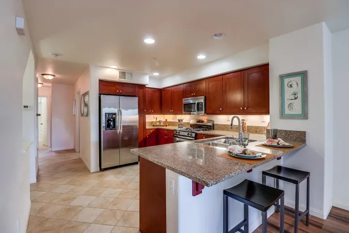 3544 Shoreline Bluff Ln, San Diego, California 92110