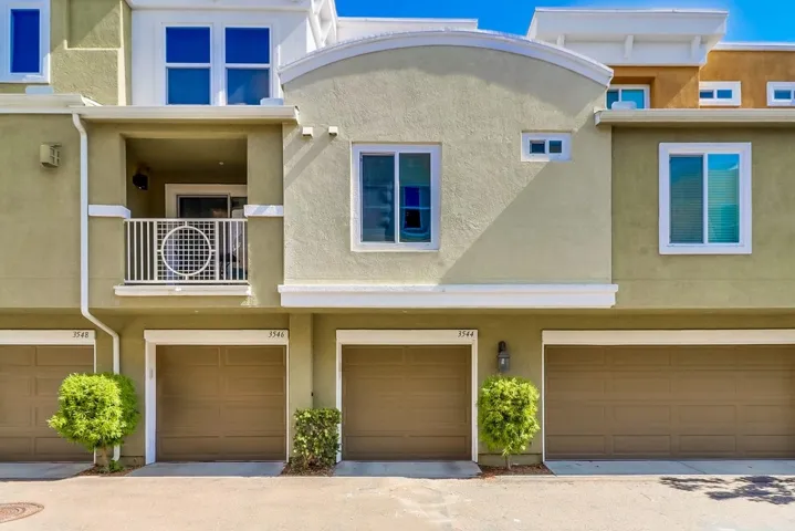 3544 Shoreline Bluff Ln, San Diego, California 92110