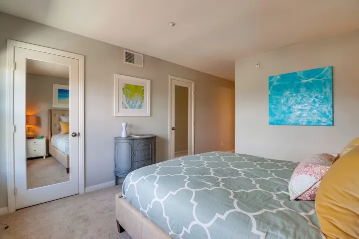 3544 Shoreline Bluff Ln, San Diego, California 92110