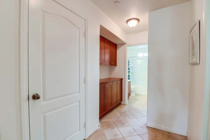 3544 Shoreline Bluff Ln, San Diego, California 92110