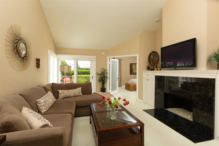 822 Daphne Ct, Carlsbad, California 92011