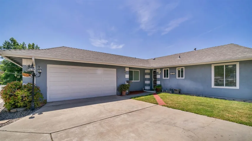 8616 Calleja Risa, El Cajon, California 92021