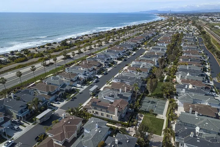 6980 Tradewinds, Carlsbad, California 92011