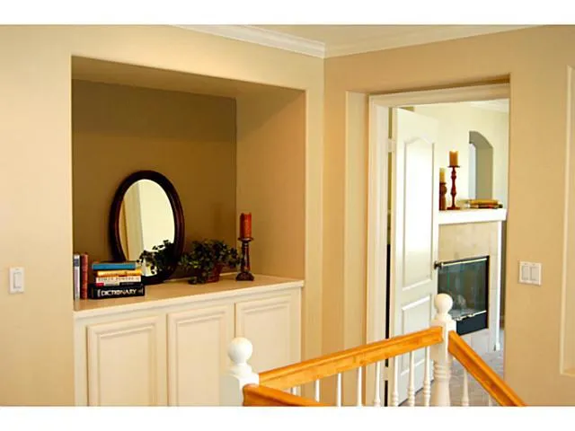 Upstairs landing with built-in niche.
