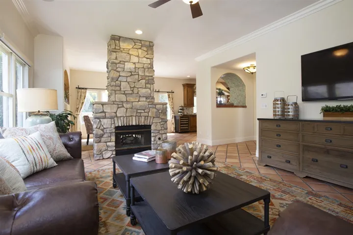 3379 Fortuna Ranch Road, Encinitas, California 92024