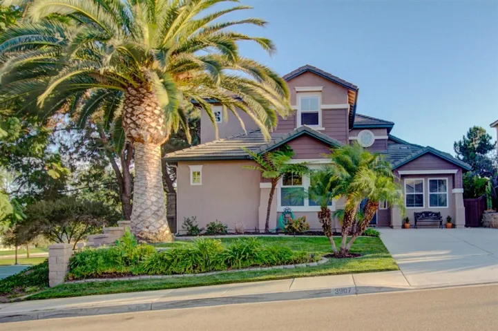 Corner lot with privacy