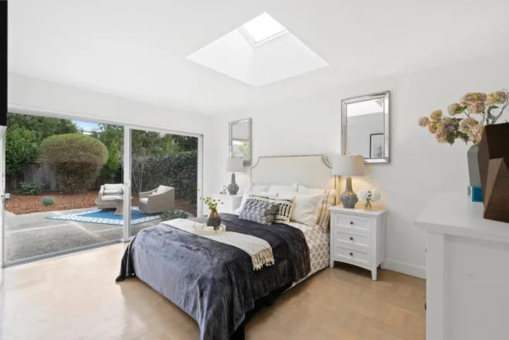 579 Jackson Drive, Palo Alto, California 94303