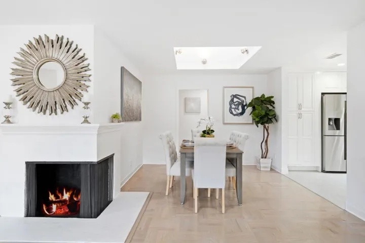 579 Jackson Drive, Palo Alto, California 94303
