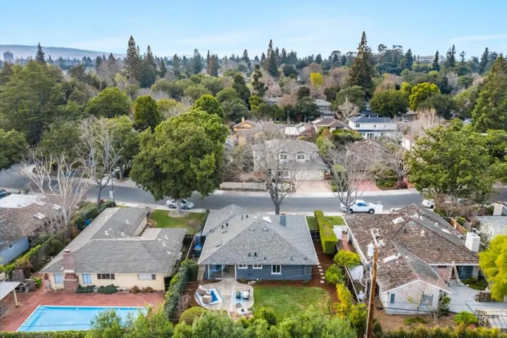 579 Jackson Drive, Palo Alto, California 94303