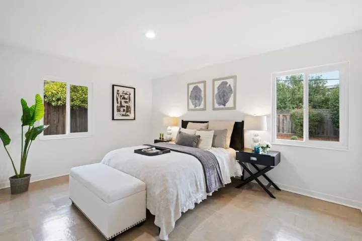 579 Jackson Drive, Palo Alto, California 94303