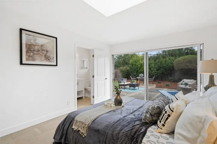 579 Jackson Drive, Palo Alto, California 94303