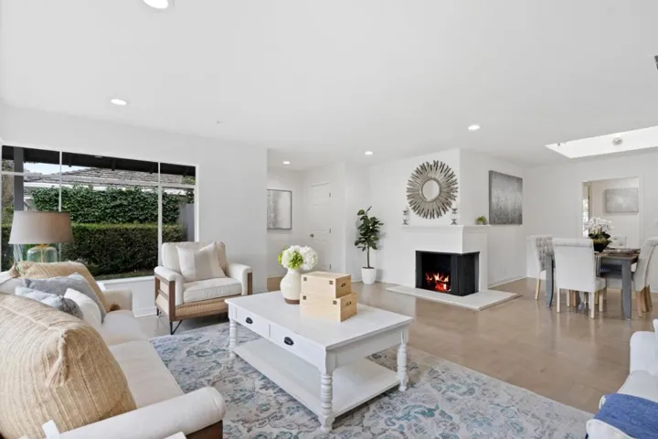 579 Jackson Drive, Palo Alto, California 94303