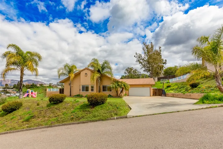 9233 Spring View Ct, El Cajon, California 92021