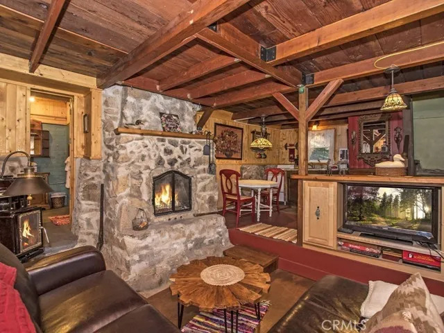 23270 Brookside Road, Crestline, California 92325